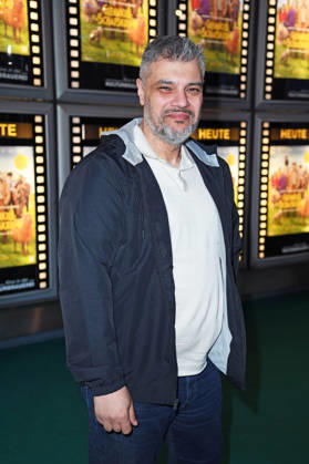 Imad Mardnli bei Premiere von GLENNKILL: EIN SCHAFSKRIMI im Kino in der Kulturbrauerei in Berlin am 28.04.2026