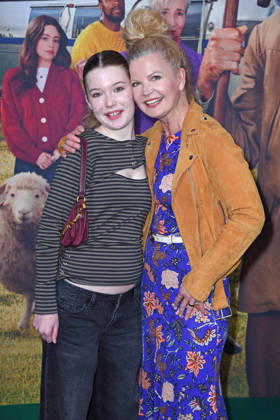 Eva Imhof mit Tochter Luisa Imhof bei Premiere von GLENNKILL: EIN SCHAFSKRIMI im Kino in der Kulturbrauerei in Berlin am 28.04.2026