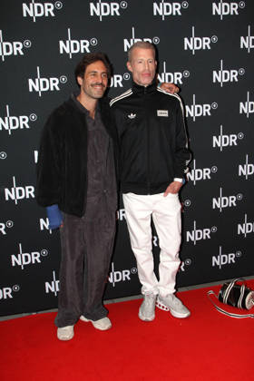 Max Giesinger und Benjamin von Stuckrad-Barre bei der Premiere vom ARD Doku Film UDO Rebell. Rockstar. Ikone (ab 10. Mai 2026 in der ARD Mediathek) am 28.04.2026 in die Astor Filmlounge in Hamburg Max Giesinger and Benjamin von Stuckrad-Barre at the premiere of the ARD documentary film UDO Rebel. Rockstar. Icon (available in the ARD Mediathek from May 10, 2026) on April 28, 2026 at the Astor Film Lounge in Hamburg, Germany Lindenbergs UDO Rebell. Rockstar. Ikone. ARD Filmdoku Premiere in Hamburg