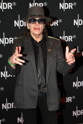 Udo Lindenberg bei der Premiere vom ARD Doku Film UDO Rebell. Rockstar. Ikone (ab 10. Mai 2026 in der ARD Mediathek) am 28.04.2026 in die Astor Filmlounge in Hamburg Udo Lindenberg at the premiere of the ARD documentary film UDO Rebel. Rockstar. Icon (available in the ARD Mediathek from May 10, 2026) on April 28, 2026 at the Astor Film Lounge in Hamburg, Germany Lindenbergs UDO Rebell. Rockstar. Ikone. ARD Filmdoku Premiere in Hamburg