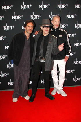 Max Giesinger, Udo Lindenberg und Benjamin von Stuckrad-Barre bei der Premiere vom ARD Doku Film UDO Rebell. Rockstar. Ikone (ab 10. Mai 2026 in der ARD Mediathek) am 28.04.2026 in die Astor Filmlounge in Hamburg Max Giesinger, Udo Lindenberg and Benjamin von Stuckrad-Barre at the premiere of the ARD documentary film UDO Rebel. Rockstar. Icon (available in the ARD Mediathek from May 10, 2026) on April 28, 2026 at the Astor Film Lounge in Hamburg, Germany Lindenbergs UDO Rebell. Rockstar. Ikone. ARD Filmdoku Premiere in Hamburg