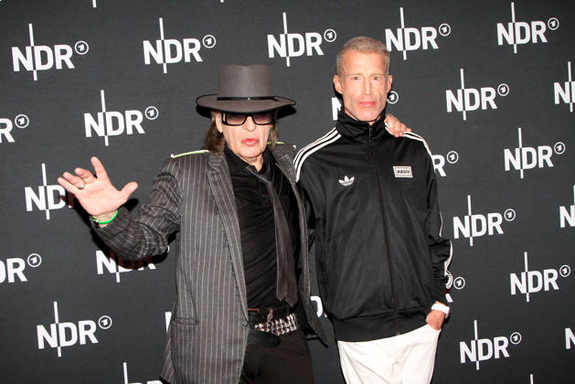 Udo Lindenberg und Benjamin von Stuckrad-Barre bei der Premiere vom ARD Doku Film UDO Rebell. Rockstar. Ikone (ab 10. Mai 2026 in der ARD Mediathek) am 28.04.2026 in die Astor Filmlounge in Hamburg Udo Lindenberg and Benjamin von Stuckrad-Barre at the premiere of the ARD documentary film UDO Rebel. Rockstar. Icon (available in the ARD Mediathek from May 10, 2026) on April 28, 2026 at the Astor Film Lounge in Hamburg, Germany Lindenbergs UDO Rebell. Rockstar. Ikone. ARD Filmdoku Premiere in Hamburg