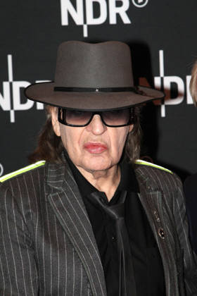 Udo Lindenberg bei der Premiere vom ARD Doku Film UDO Rebell. Rockstar. Ikone (ab 10. Mai 2026 in der ARD Mediathek) am 28.04.2026 in die Astor Filmlounge in Hamburg Udo Lindenberg at the premiere of the ARD documentary film UDO Rebel. Rockstar. Icon (available in the ARD Mediathek from May 10, 2026) on April 28, 2026 at the Astor Film Lounge in Hamburg, Germany Lindenbergs UDO Rebell. Rockstar. Ikone. ARD Filmdoku Premiere in Hamburg