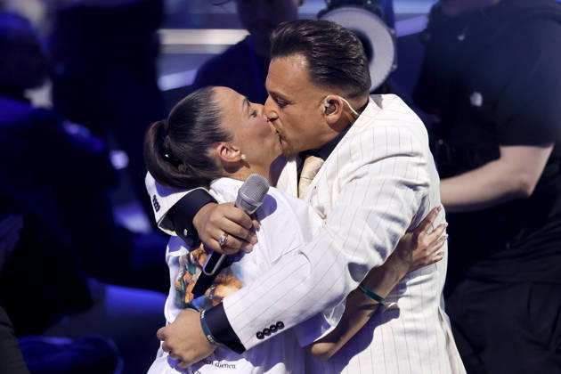 Kandidat Menowin Fröhlich mit seiner neuen Freundin Ronja bei der ersten von drei Live-Shows der 22. Staffel der deutschen Gesangs-Castingshow Deutschland sucht den Superstar (DSDS) in den MMC-Studios. Köln, 28.04.2026 NRW Deutschland Copyright: xChristophxHardtx