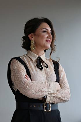 April 28, 2026, Diyarbakir, Turkey: Kurdish actress Ruges Kirici is seen during the event. Renowned Kurdish actress and TV host Ruges (Ruge?) Kirici attended the 11th Amed International Festival, organized by the Diyarbakir Metropolitan Municipality and the Amed City Theater in the city of Diyarbakir, Turkey..Renowned Kurdish actress and TV host Ruges (Ruge?) Kirici attended the 11th Amed International Festival, organized by the Diyarbakir Metropolitan Municipality and the Amed City Theater in the city of Diyarbakir, Turkey. Diyarbakir Turkey - ZUMAs197 20260428_aaa_s197_122 Copyright: xMehmetxMasumxSuerx