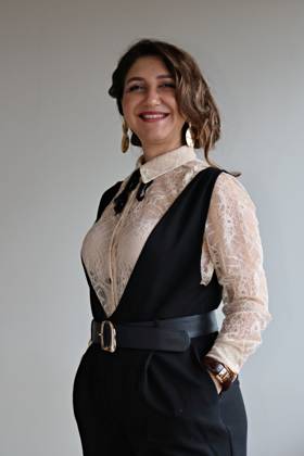 April 28, 2026, Diyarbakir, Turkey: Kurdish actress Ruges Kirici is seen during the event. Renowned Kurdish actress and TV host Ruges (Ruge?) Kirici attended the 11th Amed International Festival, organized by the Diyarbakir Metropolitan Municipality and the Amed City Theater in the city of Diyarbakir, Turkey..Renowned Kurdish actress and TV host Ruges (Ruge?) Kirici attended the 11th Amed International Festival, organized by the Diyarbakir Metropolitan Municipality and the Amed City Theater in the city of Diyarbakir, Turkey. Diyarbakir Turkey - ZUMAs197 20260428_aaa_s197_127 Copyright: xMehmetxMasumxSuerx