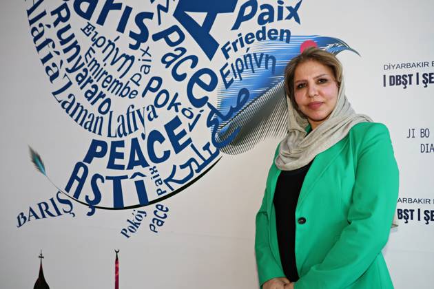 Muntaha Tariq at the Amed International Theatre Festival in Diyarbakir, Turkey - 28 Apr 2026 Professor Dr. Muntaha Tariq is seen during the festival. Professor Dr. Muntaha Tariq, a faculty member at Mustansiriyah University in Baghdad, Iraq, participated in the 11th Amed International Theatre Festival organized by Diyarbakir Metropolitan Municipality and Amed City Theatre. Tariq was a speaker at the panel titled Making Theatre in War Conditions . Diyarbakir Turkey Copyright: xMehmetxMasumxSuerx xSOPAxImagesx Tariq03_MMSuer