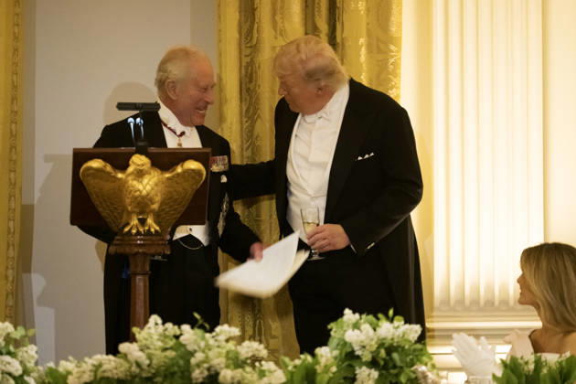 President Donald Trump and Great Britain s King Charles confer with one another after giving remarks during a state dinner with President Donald Trump and First Lady Melania Trump at the White House on Tuesday, April 28, 2026 in Washington, DC. Charles spoke to a joint session of Congress earlier in the day, and attended several events with U.S. President Donald Trump.  WAX20260428220 CraigxHudson