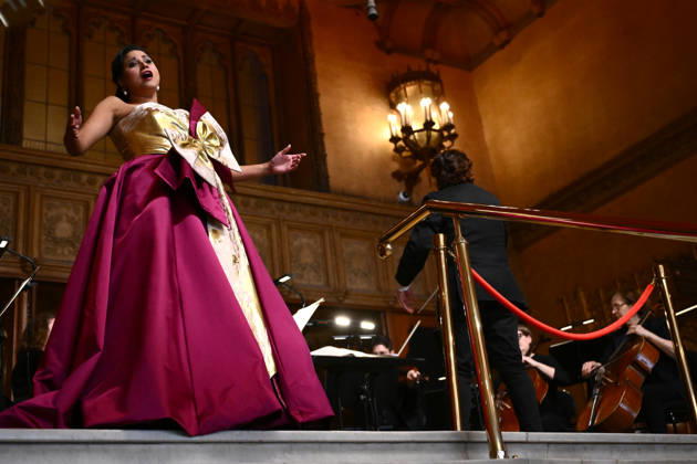OPERA AUSTRALIA 70TH ANNIVERSARY, Australian soprano Stacey Alleaume performs for the public as part of Opera Australia™s 70th anniversary at the on the steps of the Regent Theatre in Melbourne, Wednesday, April 29, 2026. ( NO ARCHIVING MELBOURNE VICTORIA AUSTRALIA  Copyright: xJOELxCARRETTx 20260429190283534860