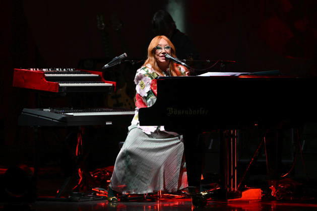 Tori Amos Performs At L Olympia - Paris Tori Amos performs at the l Olympia in Paris, France on April 28, 2026. Photo by Christophe Meng ABACAPRESS.COM Paris Ile-de-France France  Copyright: xMengxChristophe ABACAx