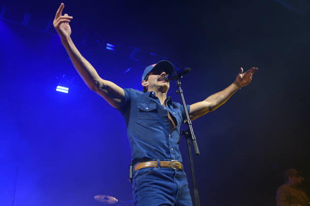 Tucker Wetmore Performs at Kentish Town Forum, London, UK - 28 April 2026 American Country music singer-songwriter Tucker Wetmore performs the first of three nights at Kentish Town Forum, London, England, UK on Tuesday 28 April 2026 as part of his The Brunette World Tour., Credit:Justin Ng Avalon UK, England, London, Kentish Town Forum  Copyright: xJustinxNgx xAvalonx 1095089417