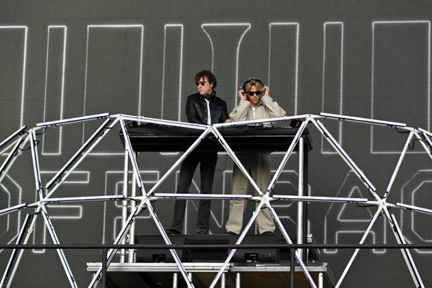 Ofenbach duo perform live before PSG Bayern Ofenbach live before PSG Bayern soccer Match, Champions League Ofenbach PSG vs Bayern Munich in Parc des Princes, Paris, France, on 28 April, 2026 28 04 2026 Paris, FRANCE 455477 2026 04 28 PARIS France  Copyright: xL.Urmanx xStarfacex STAR_455477_013