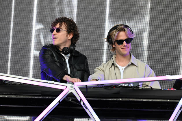 Ofenbach duo perform live before PSG Bayern Ofenbach live before PSG Bayern soccer Match, Champions League Ofenbach PSG vs Bayern Munich in Parc des Princes, Paris, France, on 28 April, 2026 28 04 2026 Paris, FRANCE 455477 2026 04 28 PARIS France  Copyright: xL.Urmanx xStarfacex STAR_455477_015