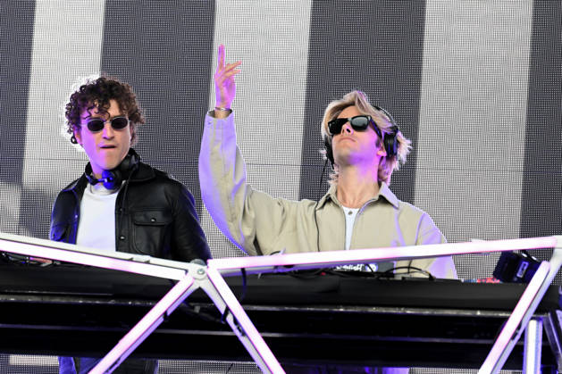 Ofenbach duo perform live before PSG Bayern Ofenbach live before PSG Bayern soccer Match, Champions League Ofenbach PSG vs Bayern Munich in Parc des Princes, Paris, France, on 28 April, 2026 28 04 2026 Paris, FRANCE 455477 2026 04 28 PARIS France  Copyright: xL.Urmanx xStarfacex STAR_455477_016