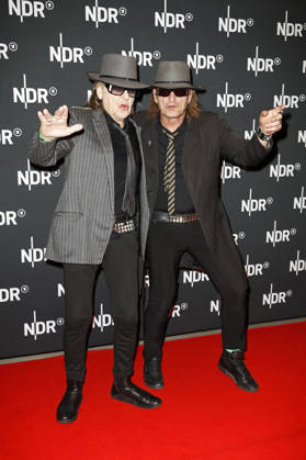 Udo Lindenberg mit Double bei der Premiere des ARD-Dokumentarfilms Udo! Rebell. Rockstar. Ikone. in der Astor Filmlounge Hafencity. Hamburg, 28.04.2026