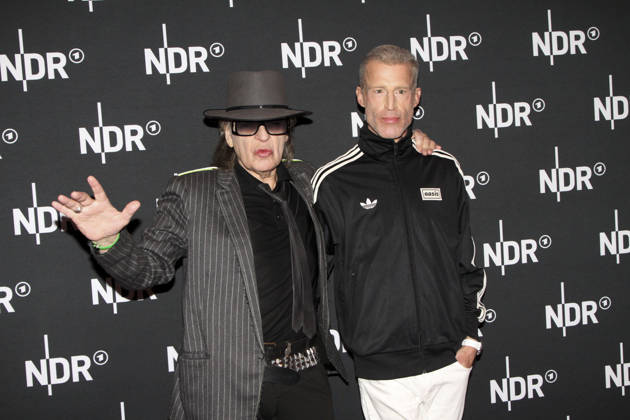 ABB LINDENBERG- Udo Lindenberg, Benjamin von Stuckrad-Barre auf dem roten Teppich bei der Kino Welt Premiere der ARD Dekou UDO Rebell Rockstar Ikone in der Astor Filmlounge in der Hafencity am 28.04.2026 in Hamburg Hamburg Deutschland