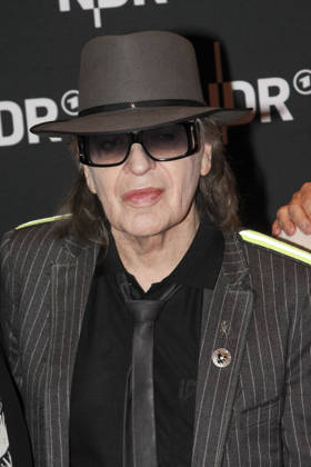 ABB LINDENBERG- Udo Gerhard Lindenberg auf dem roten Teppich bei der Kino Welt Premiere der ARD Dekou UDO Rebell Rockstar Ikone in der Astor Filmlounge in der Hafencity am 28.04.2026 in Hamburg Hamburg Deutschland