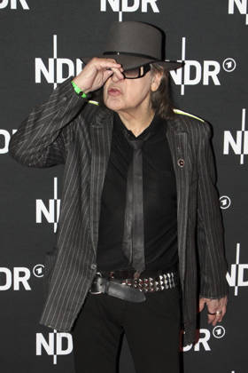 ABB LINDENBERG- Udo Gerhard Lindenberg auf dem roten Teppich bei der Kino Welt Premiere der ARD Dekou UDO Rebell Rockstar Ikone in der Astor Filmlounge in der Hafencity am 28.04.2026 in Hamburg Hamburg Deutschland
