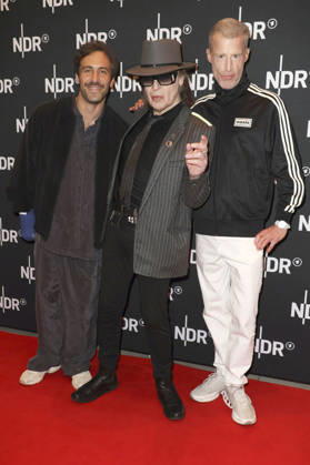 Max Giesinger, Udo Lindenberg und Benjamin von Stuckrad-Barre bei der Premiere des ARD-Dokumentarfilms Udo! Rebell. Rockstar. Ikone. in der Astor Filmlounge Hafencity. Hamburg, 28.04.2026