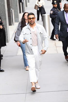 Wilmer Valderrrama all smiiles whie arriving at ABC Studios in New York Featuring: Wilmder Valderrama Where: New York City, New York, United States When: 28 Apr 2026 Credit: Elder Ordonez INSTARimages EDITORIAL USE ONLY. NOT FOR USE BY NEWSPAPERS BASED IN THE UK. Copyright: xx instar55651007