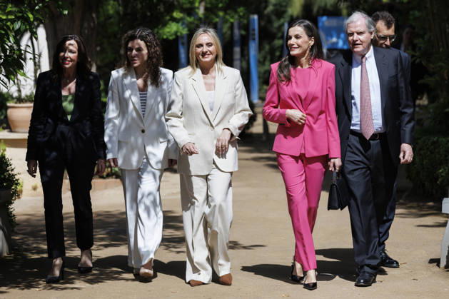 Queen Letizia presides over the proclamation of the Princess of Girona Art Award 2026 in Granada Queen Letizia 2d on her arrival at the proclamation ceremony of the Princess of Girona Art Award 2026 accompanied by the president of the Princess of Girona Foundation, Francisco Belil Creixell d and the mayoress of Granada, Marifrán Carazo 3i A 29 April 2026 in Granada, Andalusia Spain Queen Letizia presided over the ceremony to proclaim the Princess of Girona Art 2026 Award, as part of the fourth stage of the Talent Tour This award recognizes the career of young creators who, through their leadership, commitment and creativity, develop artistic and cultural projects with a positive impact on society 29 APRIL 2026 Álex Cá Granada, Andalusia Gr  Copyright: xÃlexxCamarax 7483057