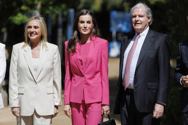 Queen Letizia presides in Granada the proclamation of the Princess of Girona Art Award 2026 Queen Letizia c on her arrival at the ceremony of proclamation of the Princess of Girona Art Award 2026 accompanied by the president of the Princess of Girona Foundation, Francisco Belil Creixell d and the mayor of Granada, Marifrán Carazo i A April 29, 2026 in Granada, Andalusia Spain Queen Letizia presided over the ceremony to proclaim the Princess of Girona Art 2026 Award, as part of the fourth stage of the Talent Tour This award recognizes the career of young creators who, through their leadership, commitment and creativity, develop artistic and cultural projects with a positive impact on society 29 APRIL 2026 Álex Cá Granada, Andalusia Granada, Copyright: xÃlexxCamarax 7483047