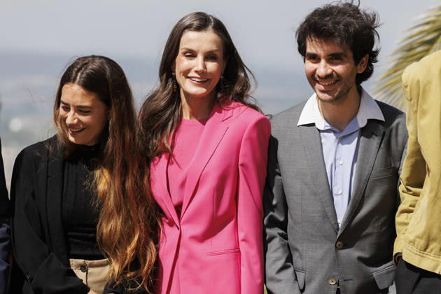 Queen Letizia presides over the proclamation of the Princess of Girona Art Award 2026 in Granada Queen Letizia presides over the family photo with the finalists for the Princess of Girona Art Award 2026 On April 29, 2026 in Granada, Andalusia Spain Queen Letizia has presided over the proclamation ceremony of the Princess of Girona Art Award 2026 , This award recognizes the trajectory of young creators who, through their leadership, commitment and creativity, develop artistic and cultural projects with a positive impact on society 29 APRIL 2026 Álex Cá Granada, Andalusia Granada, Andalusia Spain  Copyright: xÃlexxCamarax 7483095