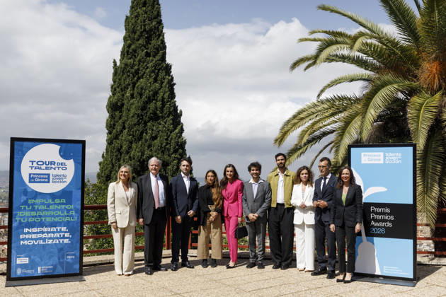 Queen Letizia presides over the proclamation of the Princess of Girona Art Award 2026 in Granada Queen Letizia presides over the family photo with the finalists for the Princess of Girona Art Award 2026 On April 29, 2026 in Granada, Andalusia Spain Queen Letizia has presided over the proclamation ceremony of the Princess of Girona Art Award 2026 , This award recognizes the trajectory of young creators who, through their leadership, commitment and creativity, develop artistic and cultural projects that have a positive impact on society 29 APRIL 2026 Álex Cá Granada, Andalucia Granada, Andalucia Espana  Copyright: xÃlexxCamarax 7483107