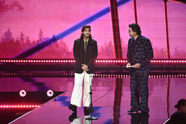 STOCKHOLM, SWEDEN 20260429 Benjamin Ingrosso presents the Artist of the Year award during Wednesday nights Grammis Gala at the Annex in Stockholm STOCKHOLM SWEDEN x10060x  Copyright: xHenrikxMontgomery TTx GRAMMISGALAN 2026 yVzVciFU6ZA