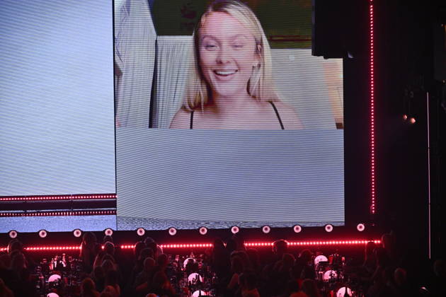 STOCKHOLM, SWEDEN 20260429 Zara Larsson, on link from Los Angeles, receives the Artist of the Year award during Wednesday nights Grammis Gala at the Annex in Stockholm STOCKHOLM SWEDEN x10060x  Copyright: xHenrikxMontgomery TTx GRAMMISGALAN 2026 5YX9kHbEANU