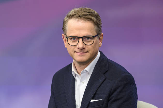 v.l.: Carsten Linnemann, CDU (Generalsekretär) , GER, Berlin, Studio, zu Gast bei Maischberger, politische Talkshow, TV, Format, mit Moderatorin Sandra Maischberger, Das Erste, aus Adlershof Am Studio 20, 29. April 2026, Copyright: HMBxMedia UwexKoch