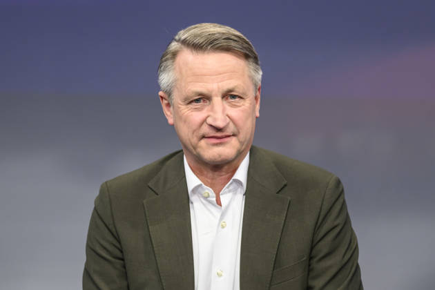 v.l.: Nikolaus Blome (Politikchef RTL ntv) , GER, Berlin, Studio, zu Gast bei Maischberger, politische Talkshow, TV, Format, mit Moderatorin Sandra Maischberger, Das Erste, aus Adlershof Am Studio 20, 29. April 2026, Copyright: HMBxMedia UwexKoch