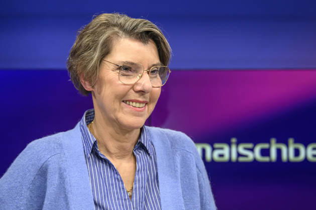 v.l.: Bettina Böttinger (Moderatorin), GER, Berlin, Studio, zu Gast bei Maischberger, politische Talkshow, TV, Format, mit Moderatorin Sandra Maischberger, Das Erste, aus Adlershof Am Studio 20, 29. April 2026, Copyright: HMBxMedia UwexKoch