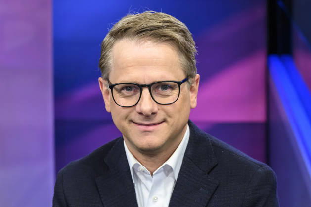 v.l.: Carsten Linnemann, CDU (Generalsekretär) , GER, Berlin, Studio, zu Gast bei Maischberger, politische Talkshow, TV, Format, mit Moderatorin Sandra Maischberger, Das Erste, aus Adlershof Am Studio 20, 29. April 2026, Copyright: HMBxMedia UwexKoch