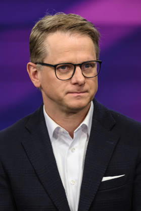 v.l.: Carsten Linnemann, CDU (Generalsekretär) , GER, Berlin, Studio, zu Gast bei Maischberger, politische Talkshow, TV, Format, mit Moderatorin Sandra Maischberger, Das Erste, aus Adlershof Am Studio 20, 29. April 2026, Copyright: HMBxMedia UwexKoch