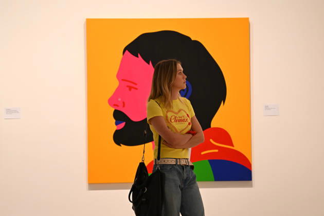 ARCHIBALD PACKING ROOM PRIZE, Patrons look at the finalists of the 2026 Archibald Prize at the Art Gallery of New South Wales in Sydney, Thursday, April 30, 2026. Artist Sean Layh was announced as winner of the Packing Room Prize. ( NO ARCHIVING Sydney New South Wales Australia  Copyright: xDEANxLEWINSx 20260430185919871545