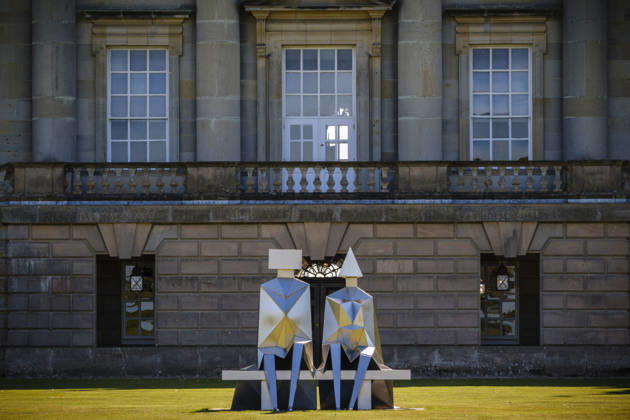 Lynn Chadwick Exhibition, Houghon, UK Houghon, UK, 29, April,2026 Opening of Lynn Chadwick retrospective at Houghton Hall in Norfolk showing two decades of the captors work at the home of Lord Cholmondeley. Claude Koenig (Chadwick’s assistant for 20 years), Rungwe Kingdon (both of Pangolin Editions foundry) and Sarah Chadwick (his daughter) with Large Barley Fork, which has never been public exhibited.  Copyright: xJasonxByex NINTCHDBPICT001077042172