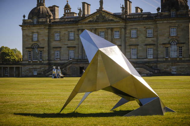 Lynn Chadwick Exhibition, Houghon, UK Houghon, UK, 29, April,2026 Opening of Lynn Chadwick retrospective at Houghton Hall in Norfolk showing two decades of the captors work at the home of Lord Cholmondeley. Claude Koenig (Chadwick’s assistant for 20 years), Rungwe Kingdon (both of Pangolin Editions foundry) and Sarah Chadwick (his daughter) with Large Barley Fork, which has never been public exhibited.  Copyright: xJasonxByex NINTCHDBPICT001077042189