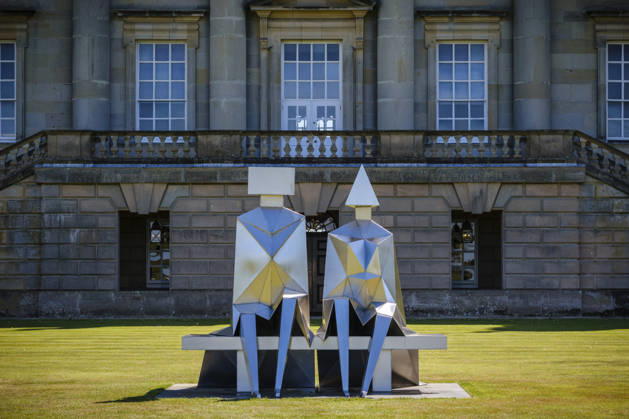 Lynn Chadwick Exhibition, Houghon, UK Houghon, UK, 29, April,2026 Opening of Lynn Chadwick retrospective at Houghton Hall in Norfolk showing two decades of the captors work at the home of Lord Cholmondeley. Claude Koenig (Chadwick’s assistant for 20 years), Rungwe Kingdon (both of Pangolin Editions foundry) and Sarah Chadwick (his daughter) with Large Barley Fork, which has never been public exhibited.  Copyright: xJasonxByex NINTCHDBPICT001077042206
