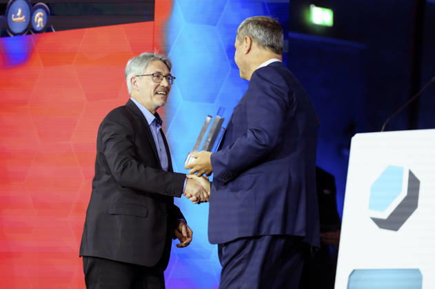 Markus Söder mit den Gewinnern der Kategorie Beste Innovation und Technologie bei der Verleihung des Deutschen Computerspielpreises 2026 im Herkulessaal der Residenz. München, 29.04.2026