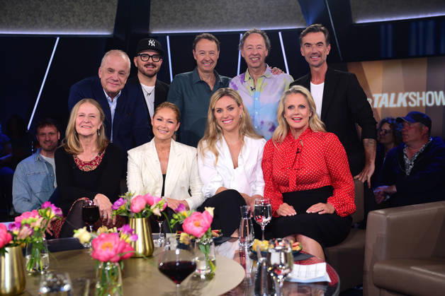 Cornelia Funke, Hubertus Meyer-Burckhardt, Armin Morbach, Helene Fischer, Gerrit Braun, Angelique Kerber, Frederik Braun, Barbara Schoeneberger und Florian Silbereisen bei der Aufzeichnung am 29.04.2026 der NDR Talk Show in Hamburg NDR Talk Show am 1.05.2026 in Hamburg