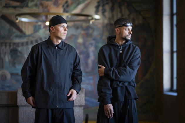 Karpe legger opp Oslo 20260430. Musikkduoen Karpe med Magdi Omar Ytreeide Abdelmaguid og Chirag Rashmikant Patel pa Nasjonalbiblioteket i anledning at de legger opp i 2028. Foto: Heiko Junge NTB Oslo Norge h8IgbOaShp8 EDITORIAL USE ONLY Ref:_ENTh8IgbOaShp8.jpg Copyright: xHeikoxJungex xNTBx