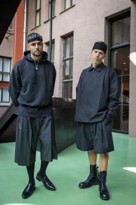 Karpe legger opp Oslo 20260430. Musikkduoen Karpe med Magdi Omar Ytreeide Abdelmaguid og Chirag Rashmikant Patel pa Nasjonalbiblioteket i anledning at de legger opp i 2028. Foto: Heiko Junge NTB Oslo Norge 6sQqeAvbiYk EDITORIAL USE ONLY Ref:_ENT6sQqeAvbiYk.jpg Copyright: xHeikoxJungex xNTBx