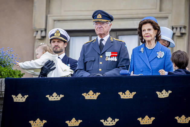 30-04-2026 Outer King Carl XVI Gustaf and Queen Silvia and Prince Oscar and Princess Estelle attend the Swedish Armed Forces tribute on the Outer Courtyard of the Royal palace as part of the celebrations of King Carl Gustafs 80th birthday in Stockholm, Sweden. Â  Copyright: xPPEx