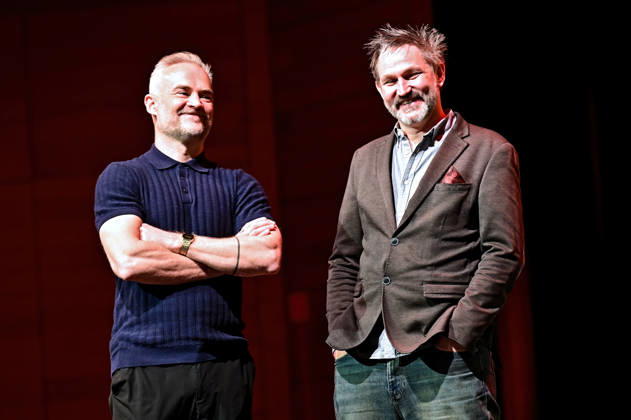 NIBELUNGEN FESTSPIELE 2026. Schauspieler Oliver Lansley und Regisseur James Seager anläßlich einer Pressekonferenz zu den Nibelungen Festspielen 2026 Die Hunnenkönigin am 30.04.2026 in Worms. 20260430MWI112215