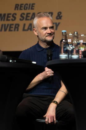 Nibelungen-Festspielen Worms 2026. Regisseur Oliver Lansley bei der Pressekonferenz am 30.04.2026 zu den Nibelungen-Festspielen Worms 2026 im DasWormser, bei der das neue Stueck Die Hunnenkönigin praesentiert wurde. Worms DasWormser Rheinland-Pfalz