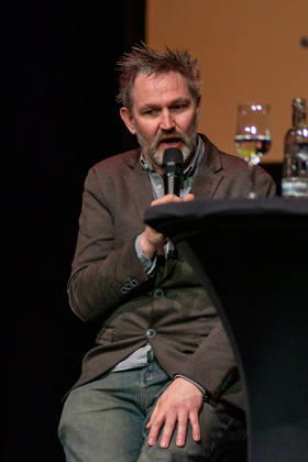 Nibelungen-Festspielen Worms 2026. Regisseur James Seager bei der Pressekonferenz am 30.04.2026 zu den Nibelungen-Festspielen Worms 2026 im DasWormser, bei der das neue Stueck Die Hunnenkönigin praesentiert wurde. Worms DasWormser Rheinland-Pfalz
