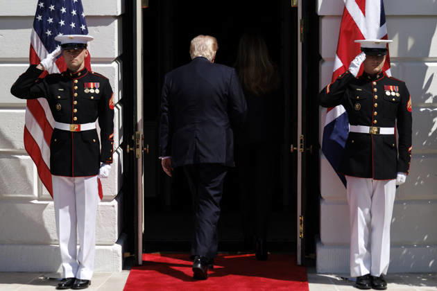 Britain s King Charles III and Queen Camilla visit the United States US President Donald Trump after saying goodbye to Britains King Charles III and Queen Camilla on the South Lawn of the White House in Washington DC USA, 30 April 2026. King Charles III and Queen Camilla leave the US after a four-day state visit, which includes meetings with US President Donald Trump and first lady Melania Trump at the White House and engagements in New York and Virginia. Photo by WILL OLIVER POOL ABACAPRESS.COM WASHINGTON DC United States  Copyright: xPool ABACAx