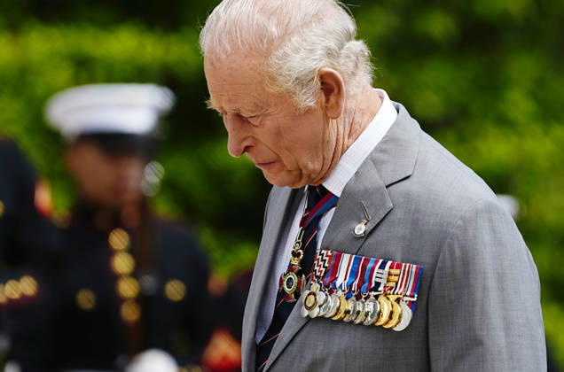 King Charles III participates in a Wreath Laying Ceremony at the Tomb of the Unknown Solider at Arlington National Cemetery in Arlington, Virginia on Thursday, April 30, 2026. The King and Queen are ending their four-day state visit to the U.S. in Virginia before returning to the U.K. this evening.  ARL2026043024363 BONNIExCASH