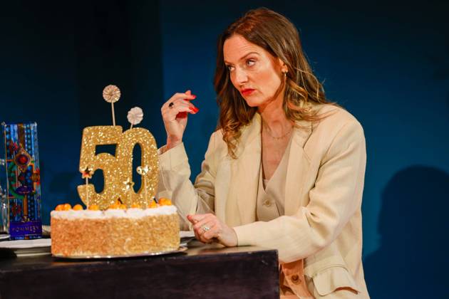 mit Götz Otto, Katja Studt, Thorsten Nindel, Nicola Ransom und Louis Held ; Es ist nur eine Phase, Hase, am 30.04.2026 in Berlin, (Komödie am Kurfürstendamm), Deutschland